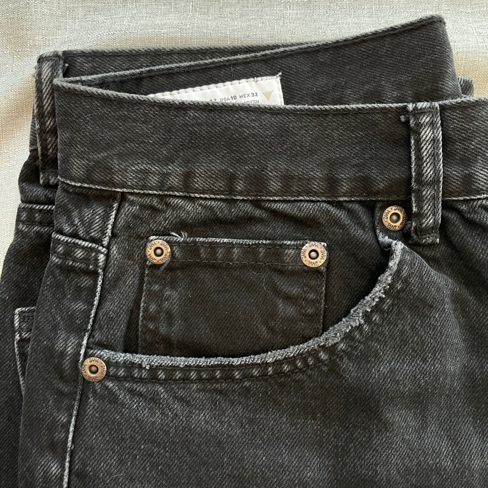 Zara High Waist Straight Leg Jeans Womens Size 10 Faded Distressed Black Wash - Picture 11 of 12